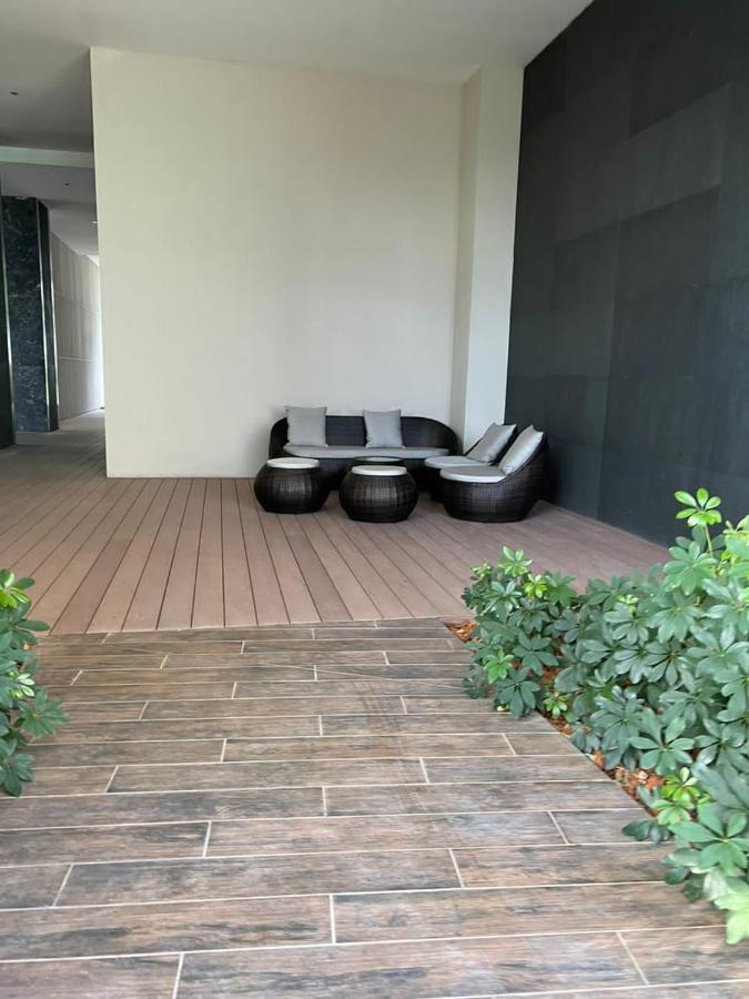 Luxury Suites At Eaton Klcc Kuala Lumpur Exterior photo