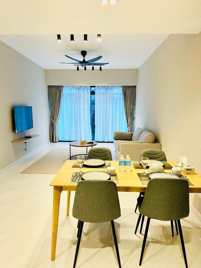 Luxury Suites At Eaton Klcc Kuala Lumpur Exterior photo