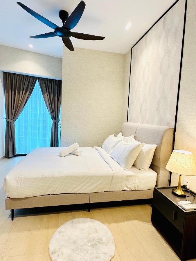 Luxury Suites At Eaton Klcc Kuala Lumpur Exterior photo