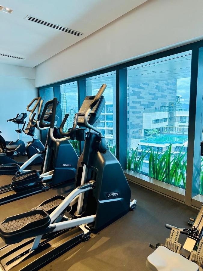 Luxury Suites At Eaton Klcc Kuala Lumpur Exterior photo