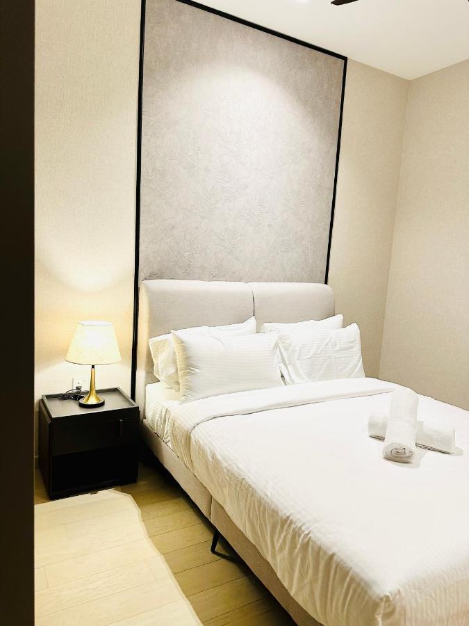 Luxury Suites At Eaton Klcc Kuala Lumpur Exterior photo